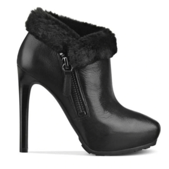 Guess IVORIE Black Leather Faux Fur Trim Booties Women’s Size 9 - Picture 5 of 16